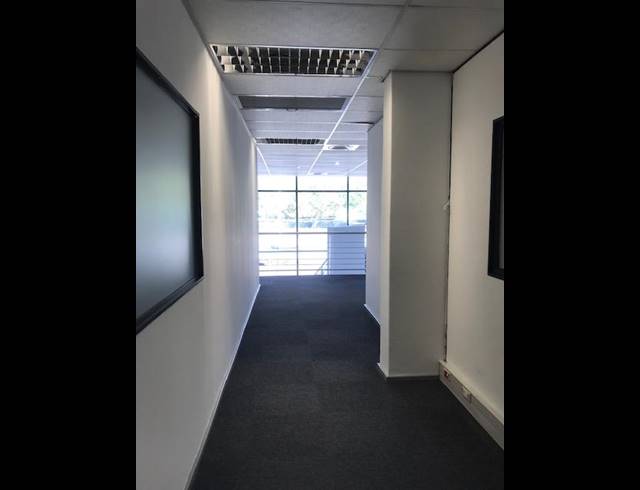 645M² OFFICE TO LET IN SPRINGFIELD